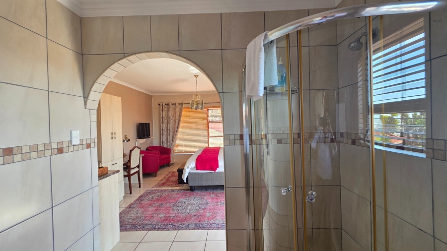 7 Bedroom Property for Sale in Vredenburg Western Cape